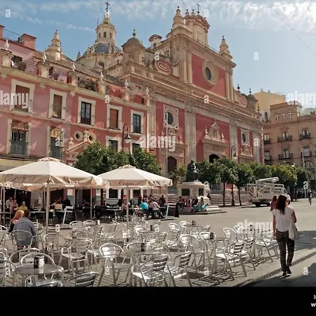 Sweet Catalina-centric 4 Guests Apartment Sevilla